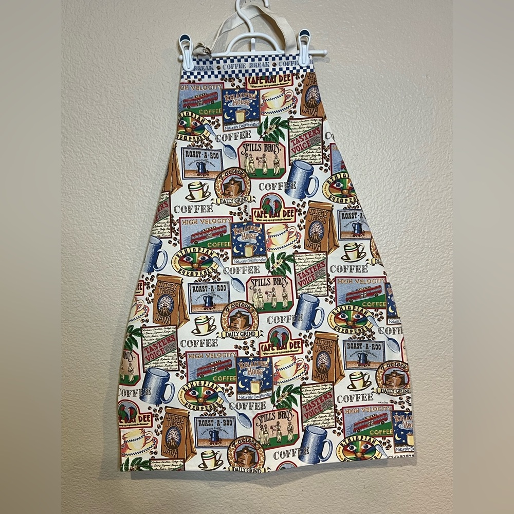 Kay Dee Designs Natural Beige Coffee Break Apron Logo Cup Checkerboard
